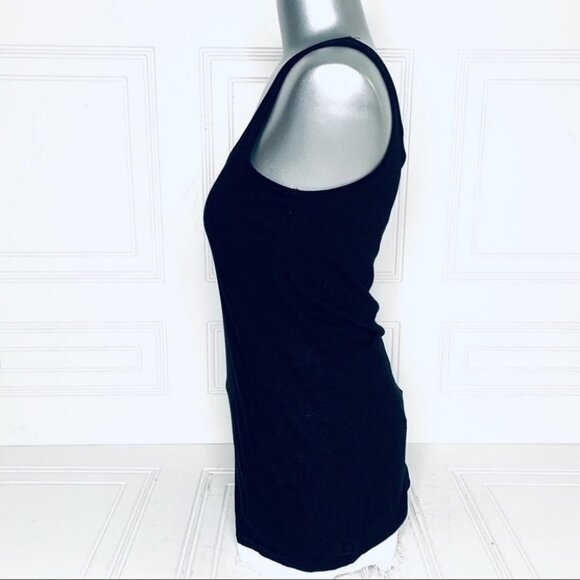 H & M black tank top - Picture 5 of 6
